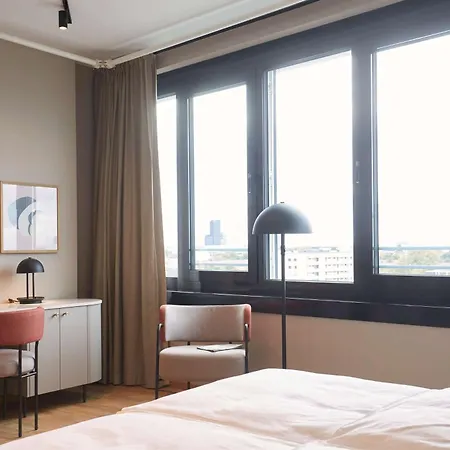 Szálloda Scandic Macherei München